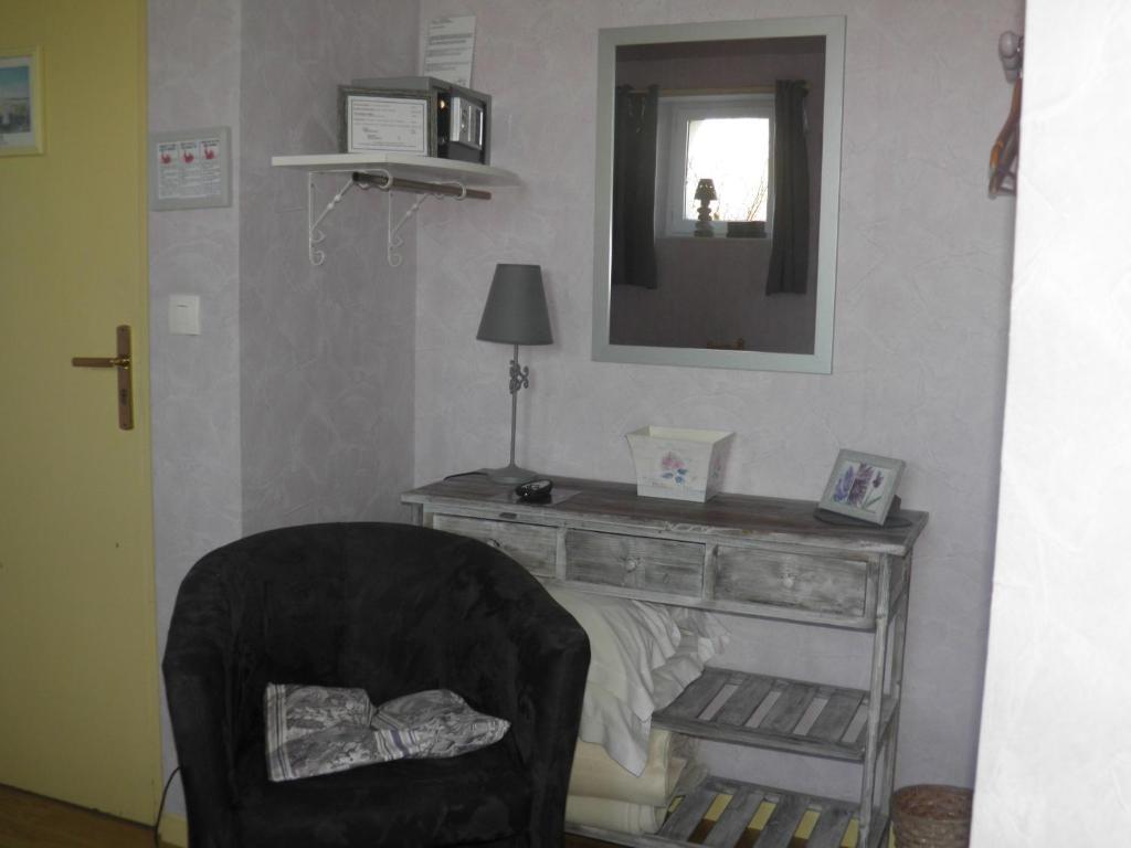 Отель La Ferme Des 3 Maillets Avaray Номер фото